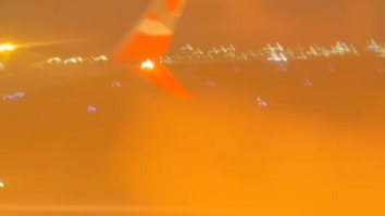 Motor de avião pega fogo durante decolagem em Goiânia e aeroporto fecha pista