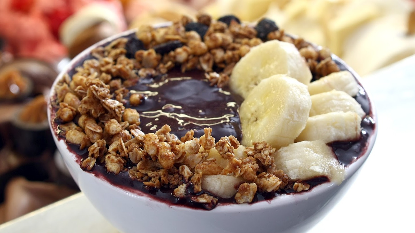 Açaí reina, mas café da manhã dispara no delivery em Goiás