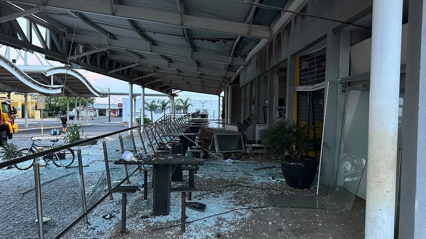 Explosões atingem área de alimentação de rodoviária em Goiás e deixam três feridos