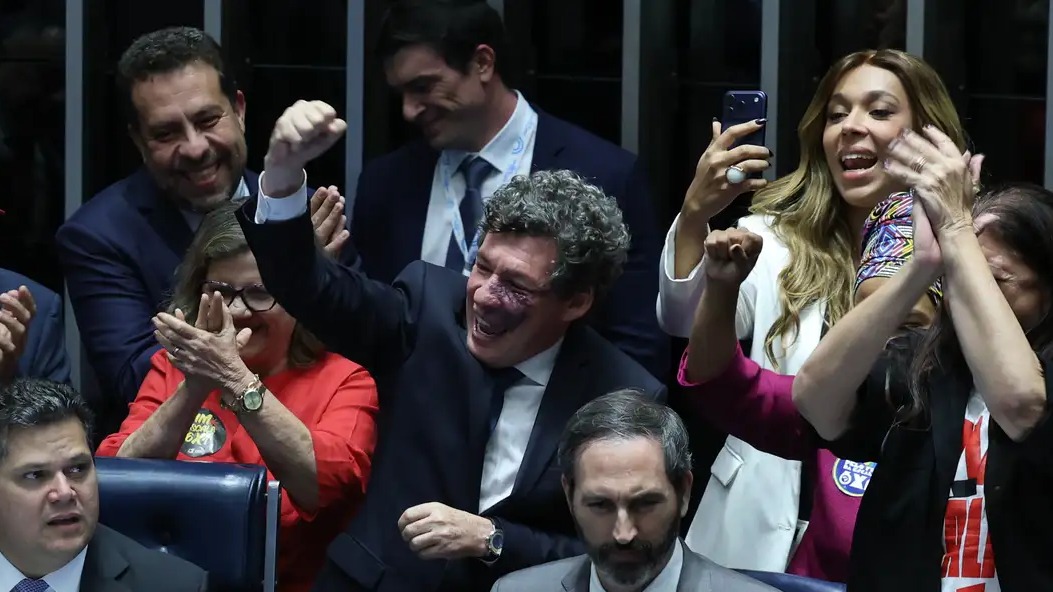 Duas folgas por semana? Veja quando o fim da escala 6x1 começa a valer