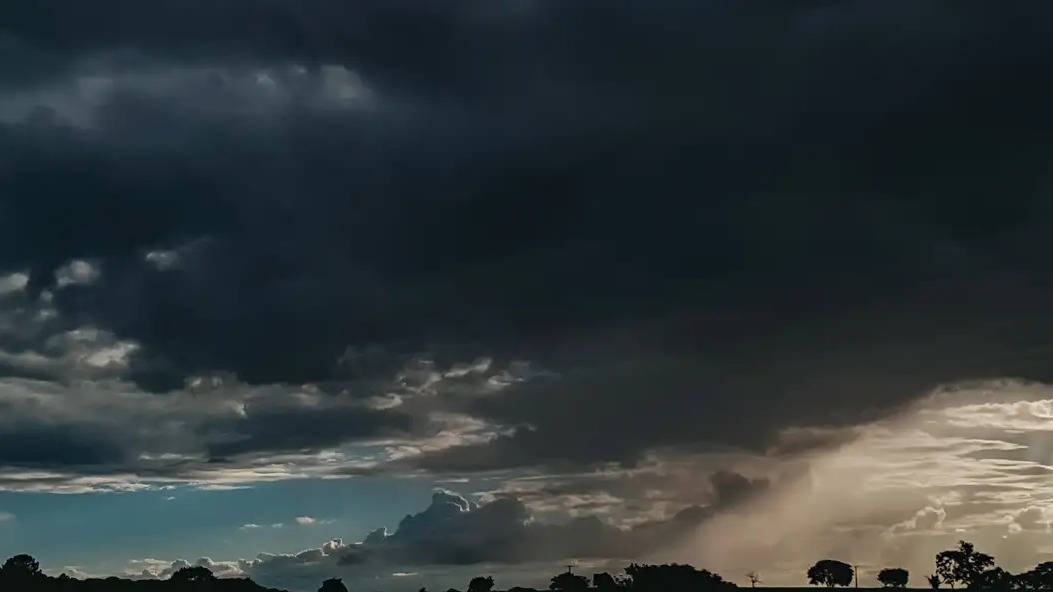 Chuva do começo ao fim do dia? Veja a previsão de sexta (16) para Goiânia